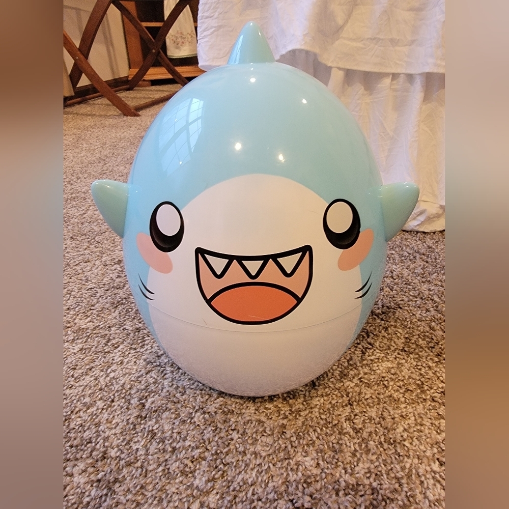 Thicc Shark (Lankybox) Giant Mystery Egg (Egg only)